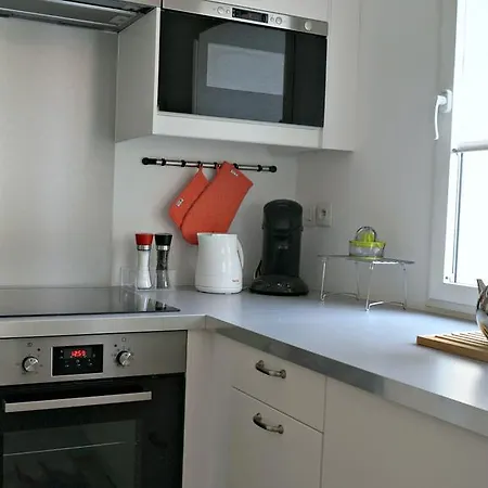 Little - Clarisse Apartment *